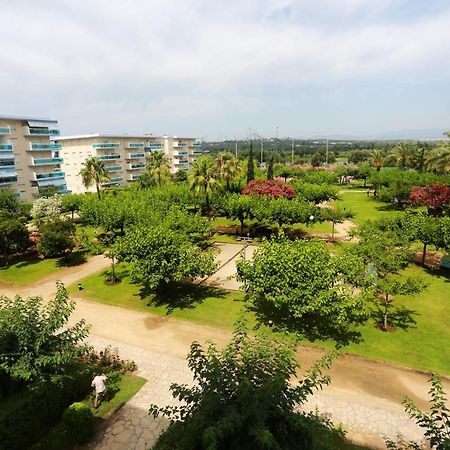 Los Juncos De Pineda Park Salou Kültér fotó