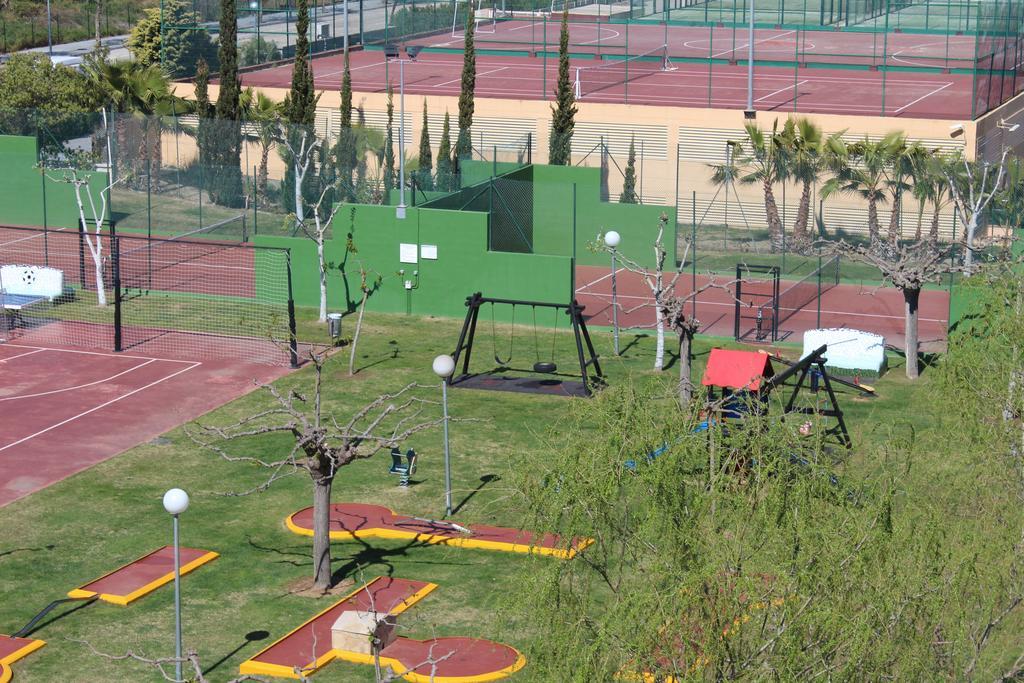 Los Juncos De Pineda Park Salou Kültér fotó