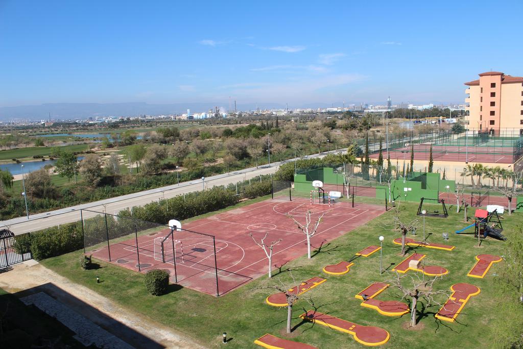 Los Juncos De Pineda Park Salou Kültér fotó