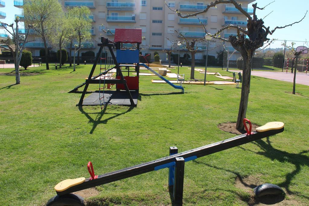 Los Juncos De Pineda Park Salou Kültér fotó